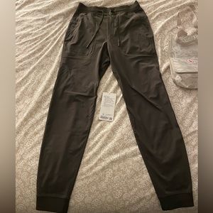 Lululemon ABC Jogger Warpstreme Dark Olive - Size XS - Worn once